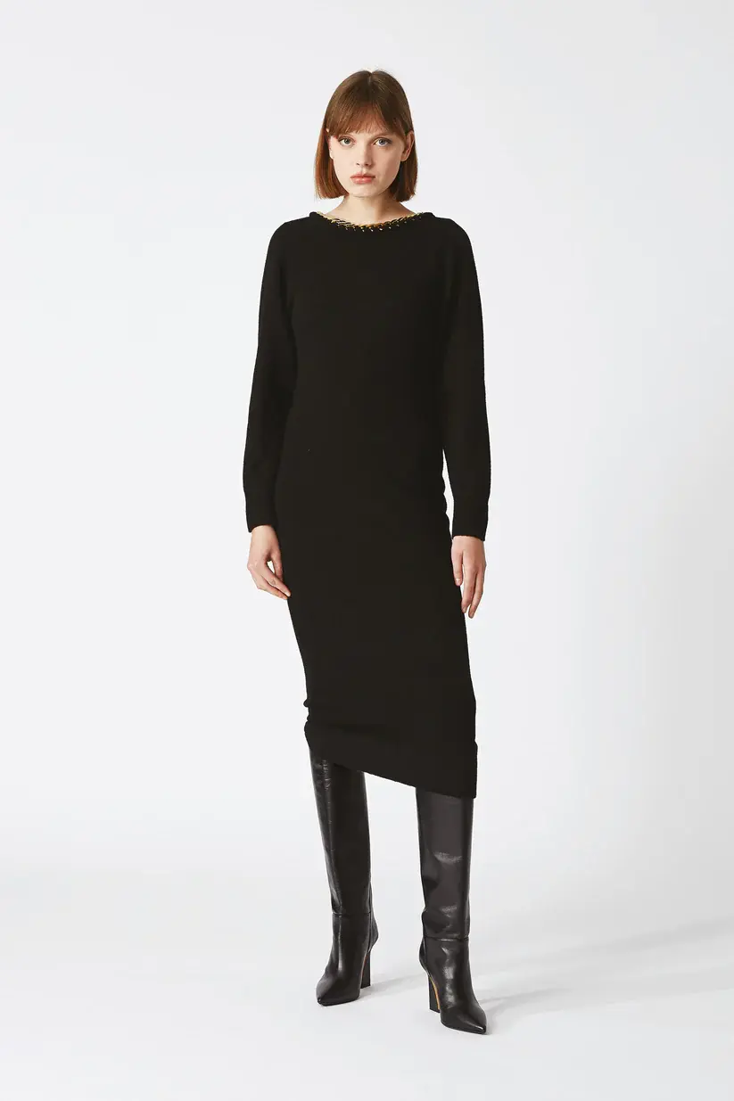 Nenette Abito in maglia con catena sul collo Tuareg AI24