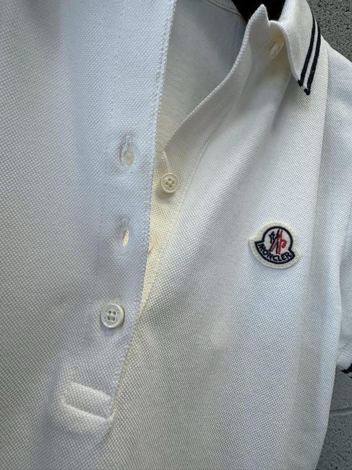 縮圖：Moncler  白色polo 衫