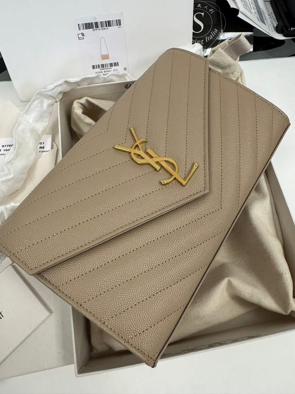 縮圖：YSL  奶茶色鏈條包