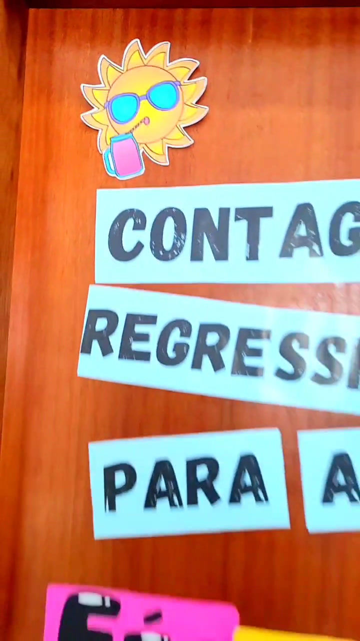 Miniatura: Painel de Porta Férias 🌊💥🥳