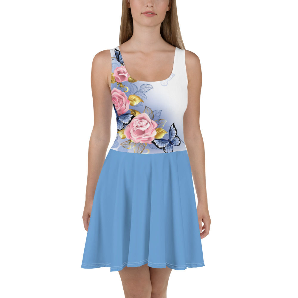 Vestido veraniego informal de mariposas y rosas