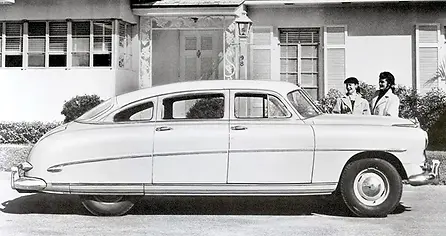 1952-Hudson-Wasp-Sedan-600.webp