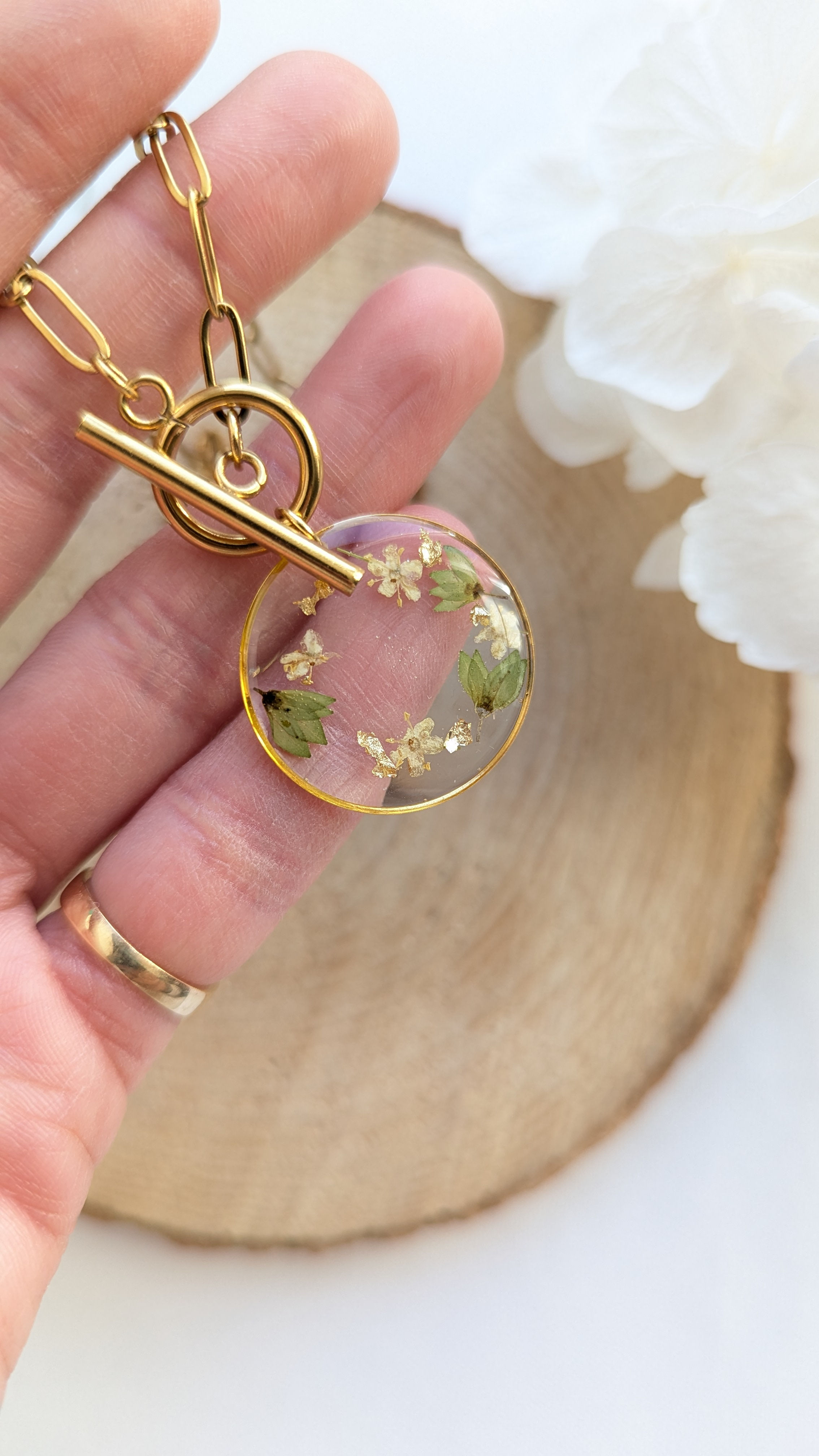 Ras de cou Couronne de fleurs vertes fermoir T