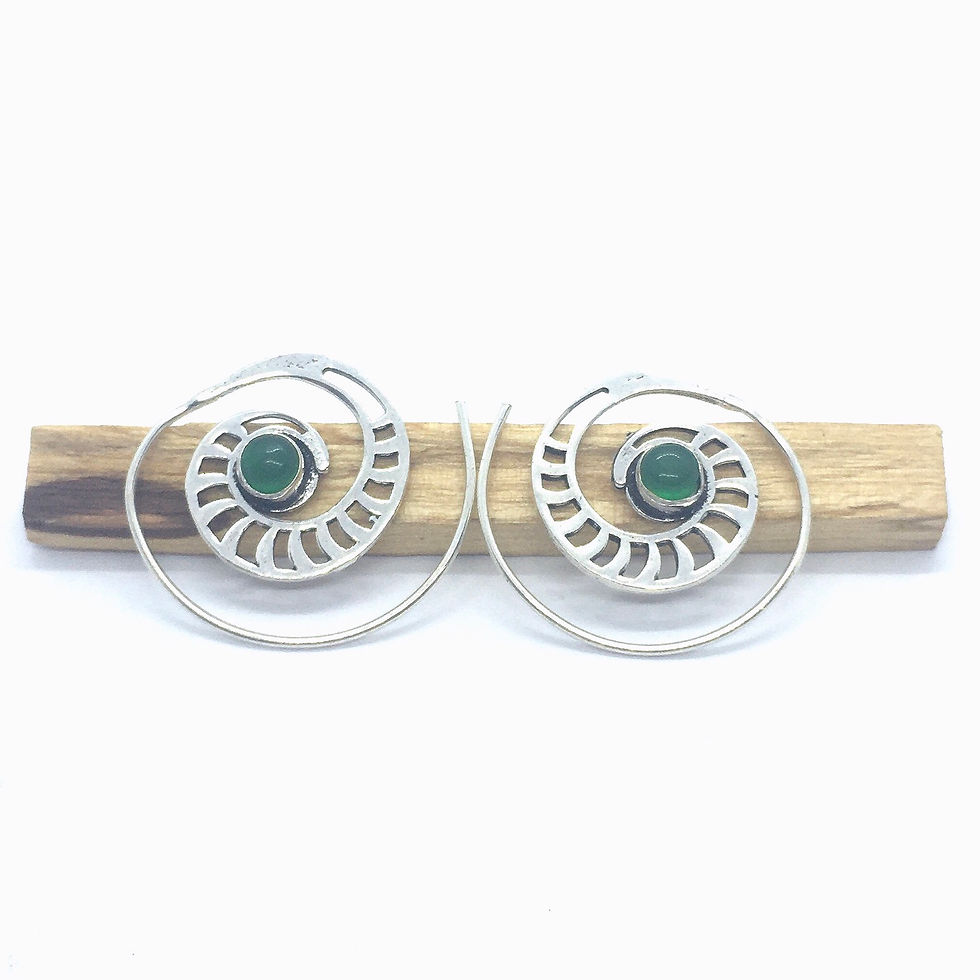 Miniatura: Espiral con piedra 18