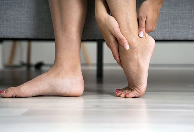 how-painful-is-achilles-tendonitis.webp