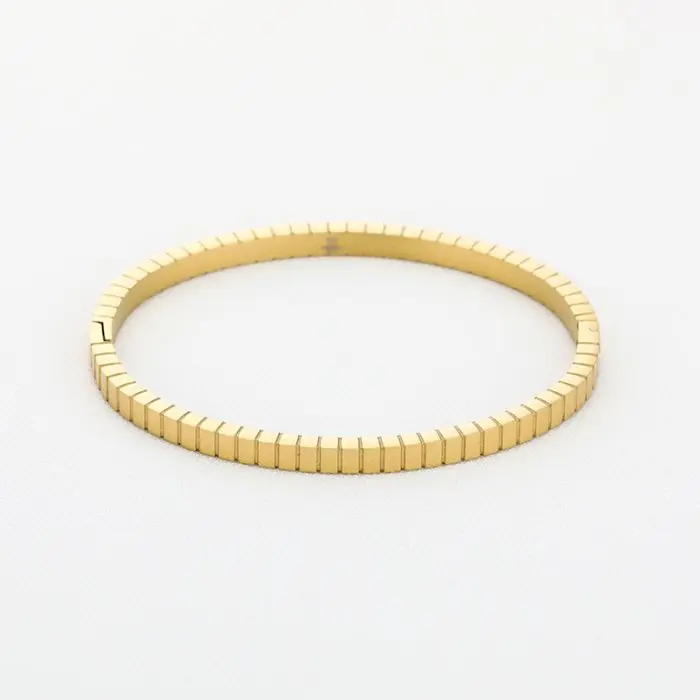 Stainless steel armband