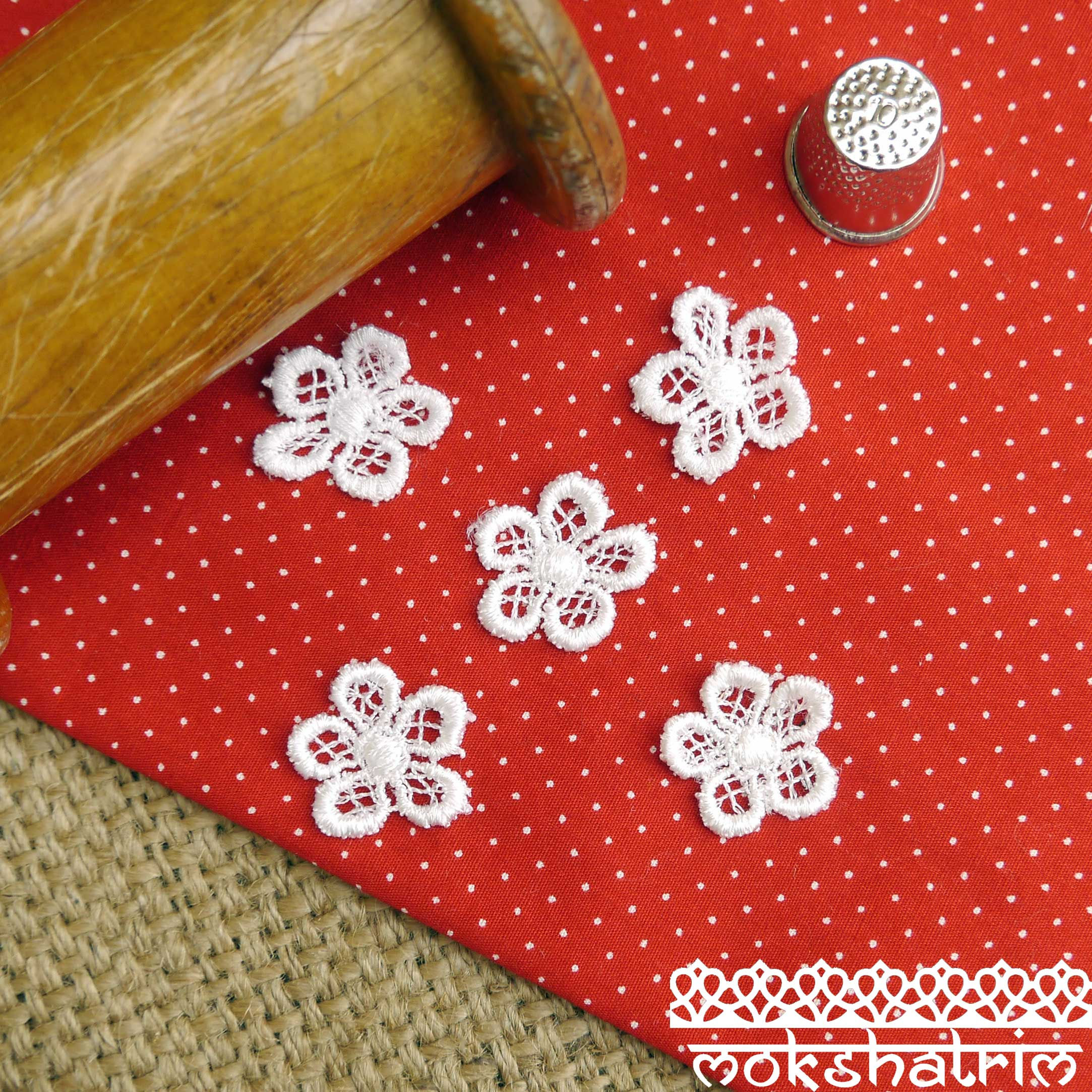 Small ivory guipure lace applique patches Contemporary flower floral daisy soft sheen Mokshatrim Ethnic haberdashery