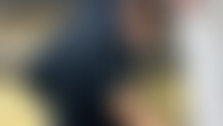 鶴岡市中央公民館の秋季講座にて足の健康教室を担当するB-CHANGE武田のフットプリント採取風景