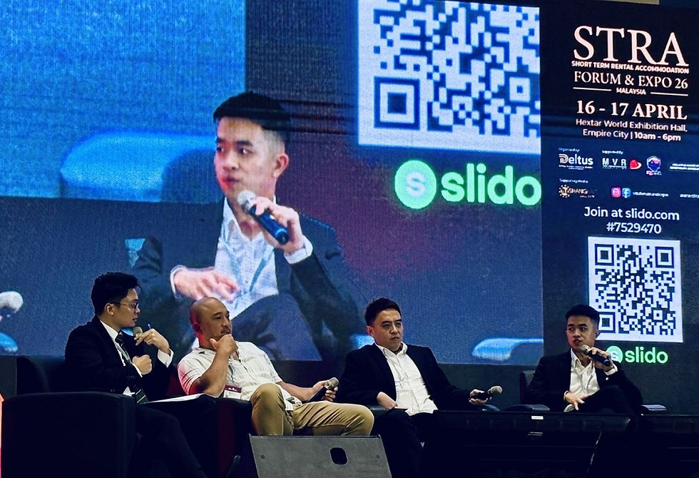 （从左起）（主持人）马来西亚短租协会主席 Jayden Lee、Bukit Vista Bali 创始人 Jing Cho Yang、Styrene Management 创始人兼 CEO David Loh，以及 Maplehome 商务拓展副经理 Loi Kean