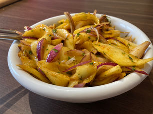 Tartare de mangue à l'oignon rouge