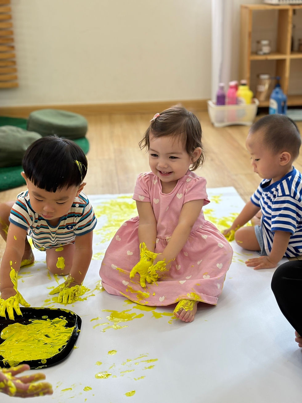 Đối với trẻ em ở độ tuổi 0-6, việc làm quen với trường học và tách khỏi cha mẹ là một bước ngoặt lớn.
