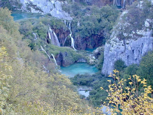 クロアチアにあるプリトヴィツェ湖群国立公園の湖と滝
Photographed by Hoshino Tomoko