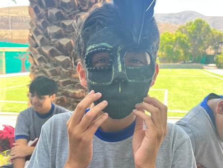 El rostro interior: máscaras para explorar la emoción y la identidad personal
