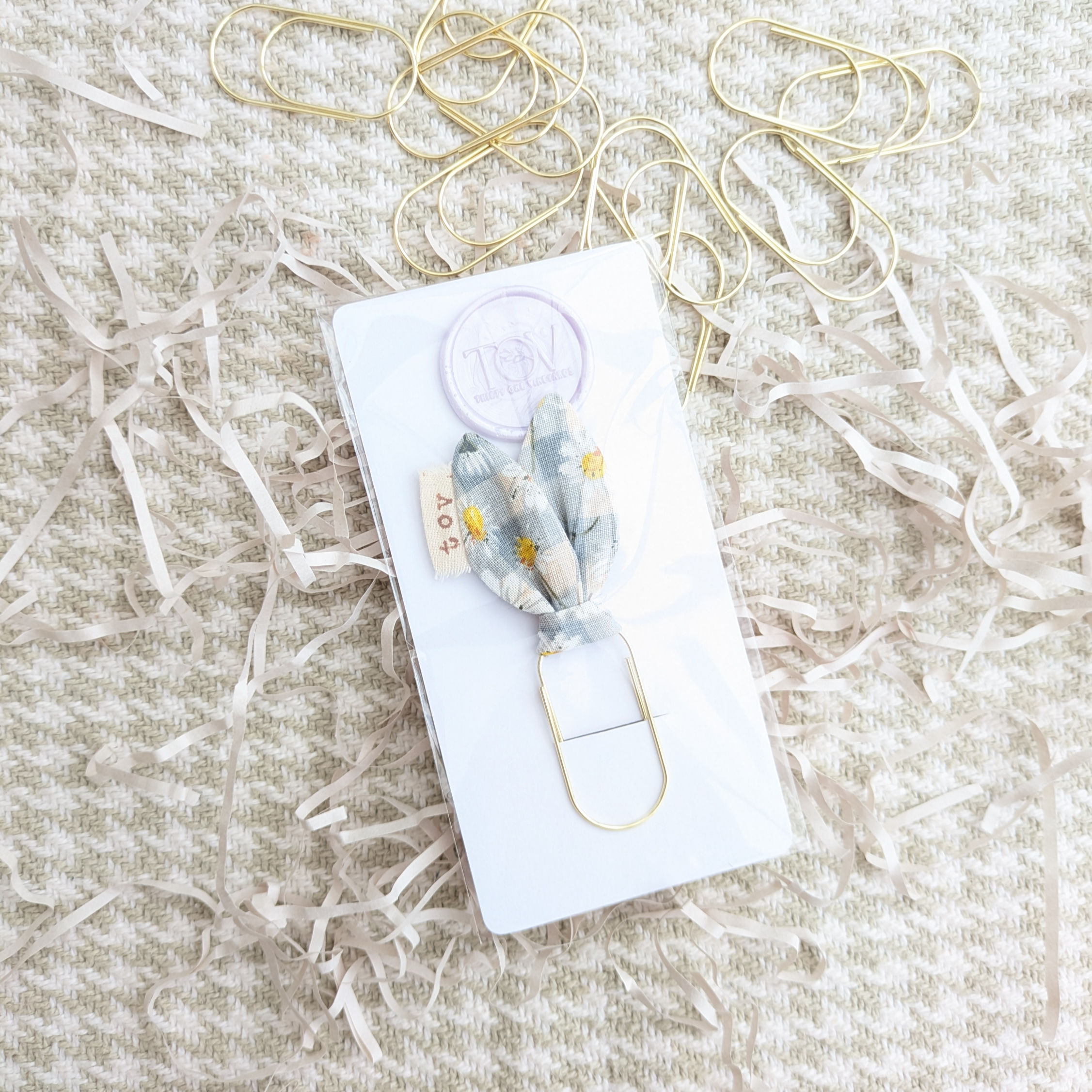 Daisy Grey - T.O.V Bow