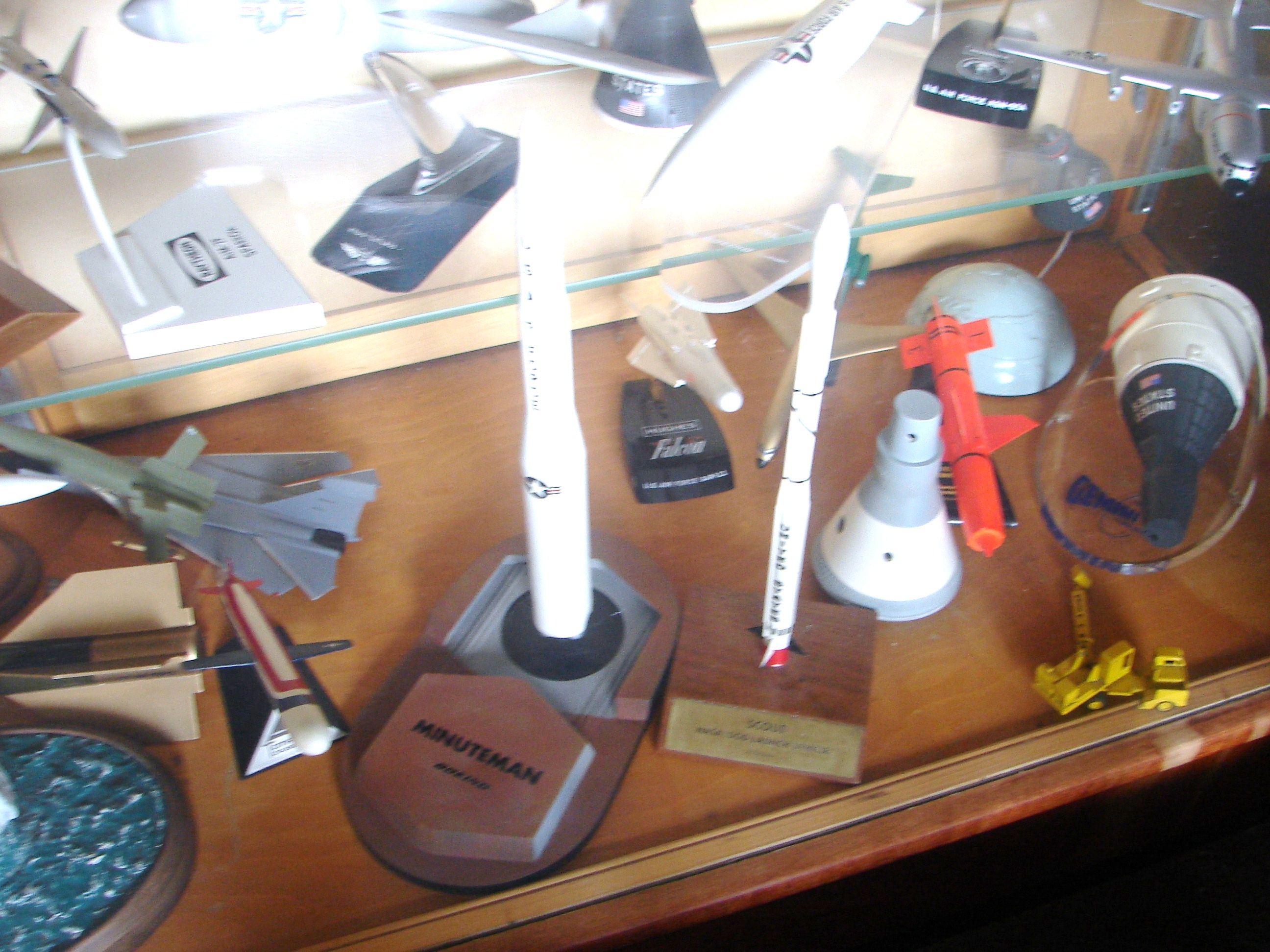 Precise display case