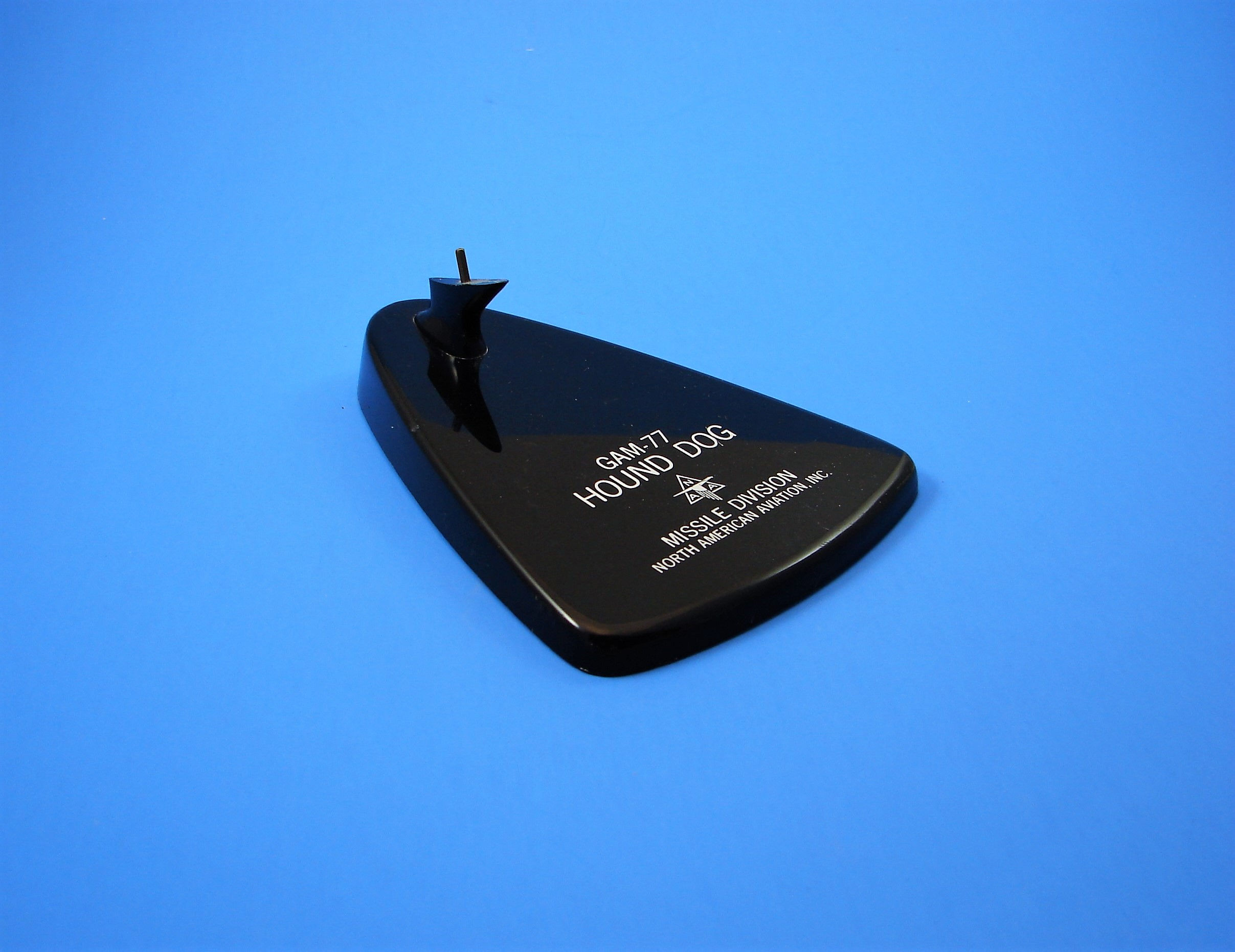 North American GAM 77 Stand