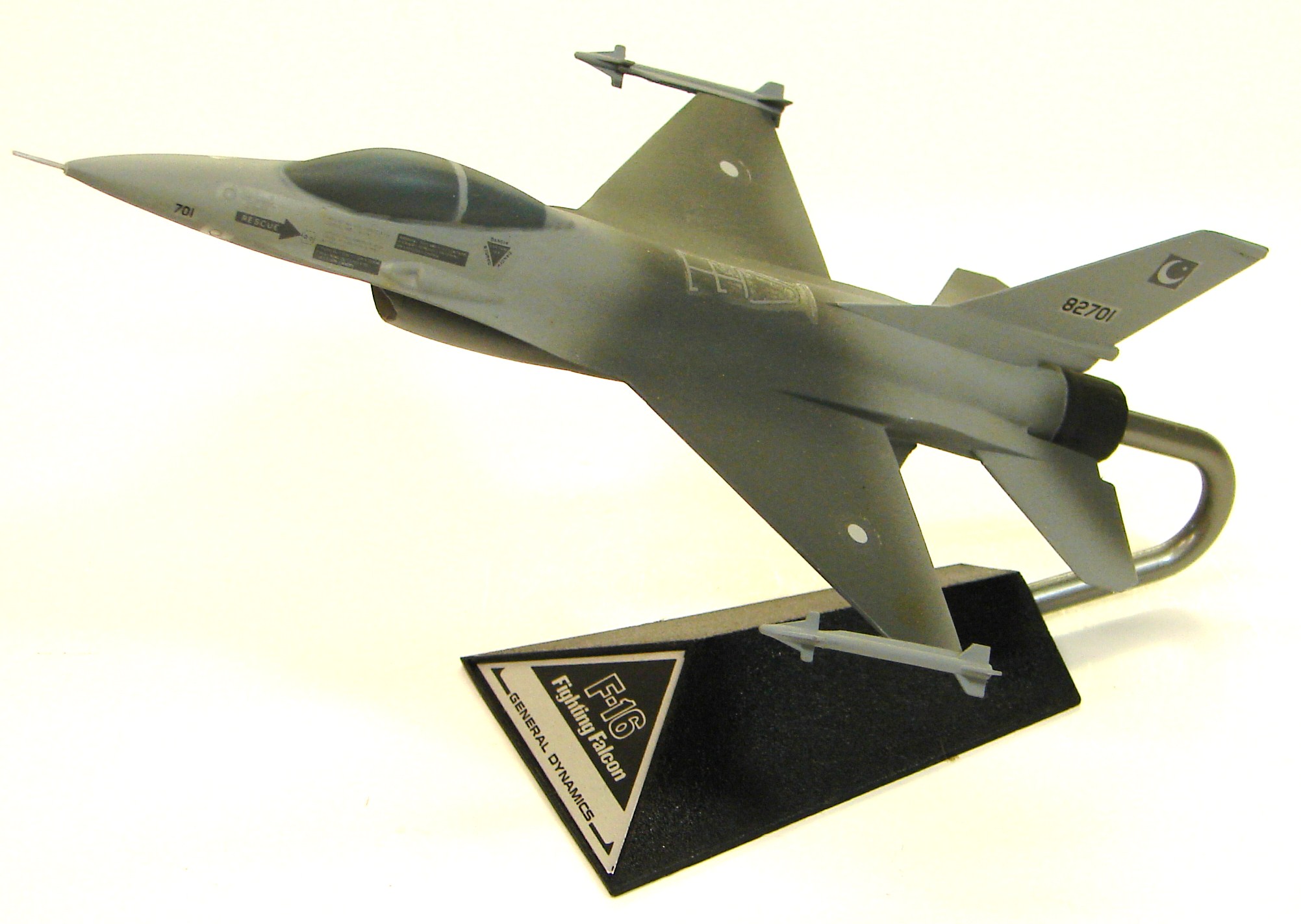General Dynamics F-16 Pakistan (2)