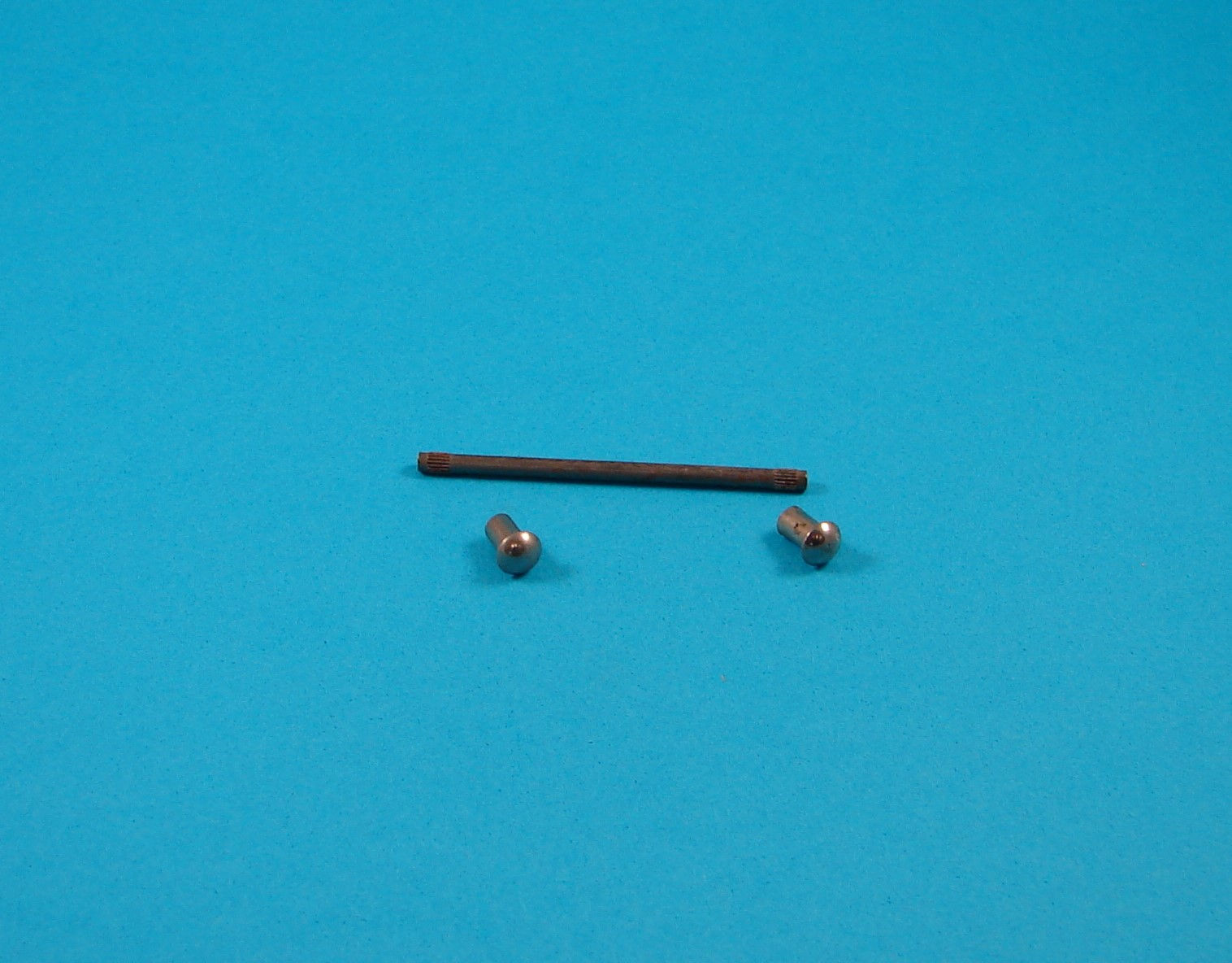 Lacrosse Front Axle w/hubs