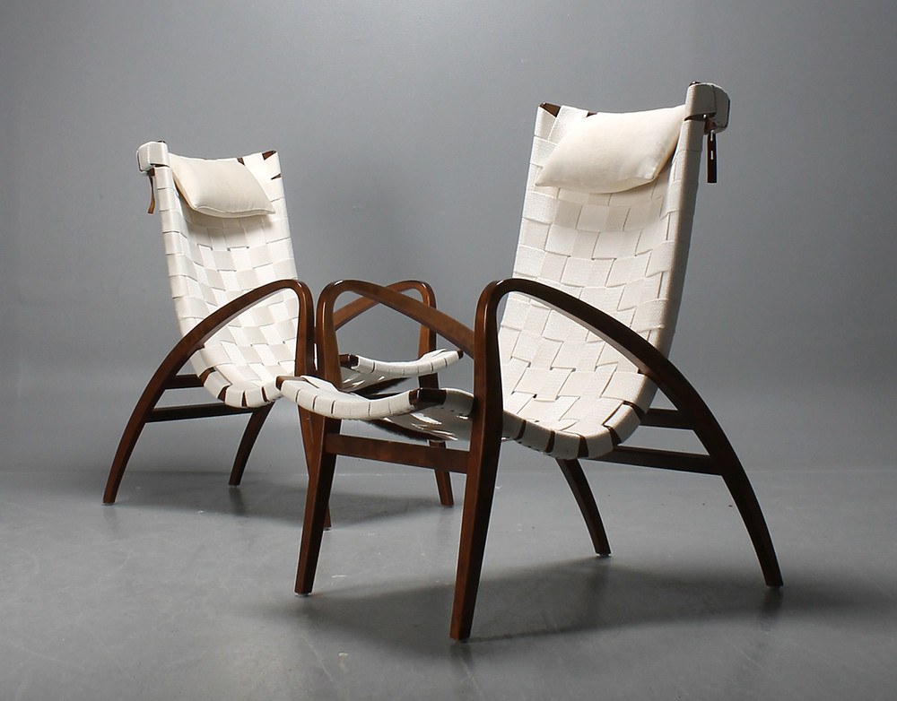 Sièges au design organique qui créent un style intemporel et contemporain pour un intérieur chic.