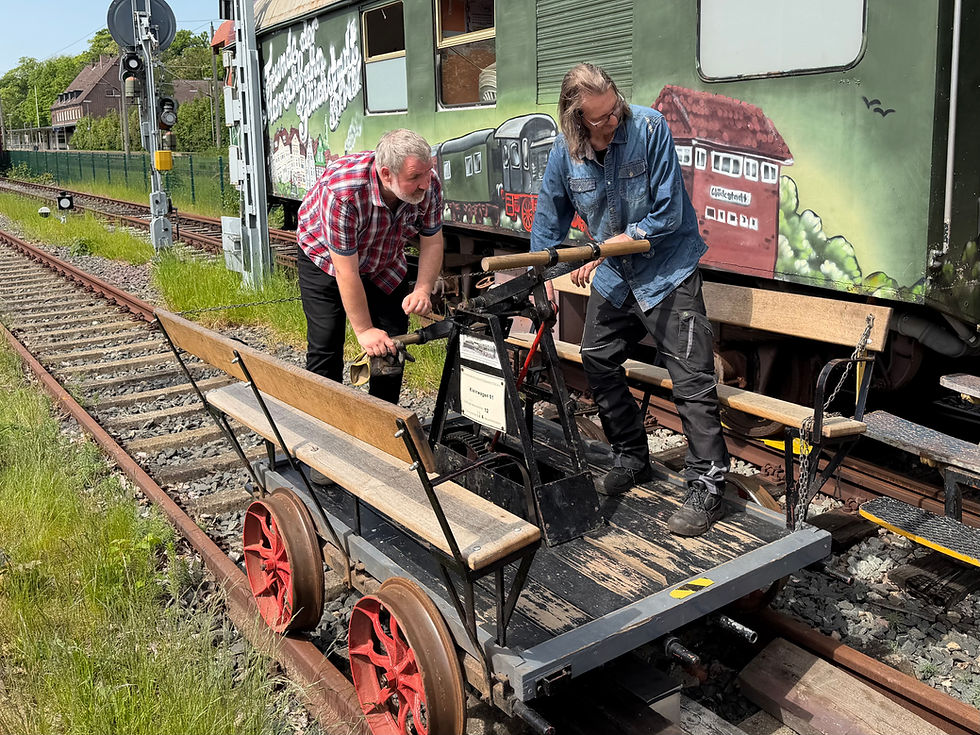Auch die Draisine der Marschbahn kam zum Einsatz