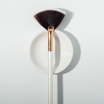 Image of a fan brush representing our chemical peel services offered at Mara Medical Aesthetics located in Saskatoon Saskatchewan