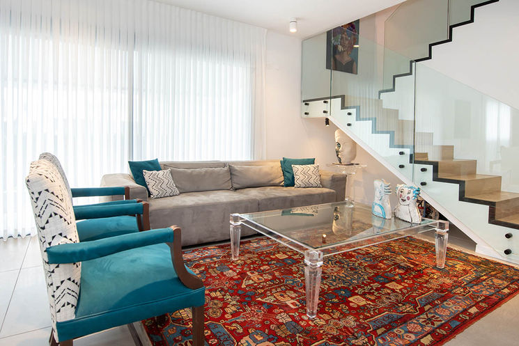 עיצוב ושיפוץ דירת דופלקס, הוספת פתרונות אחסון ורענון המראה הכללי