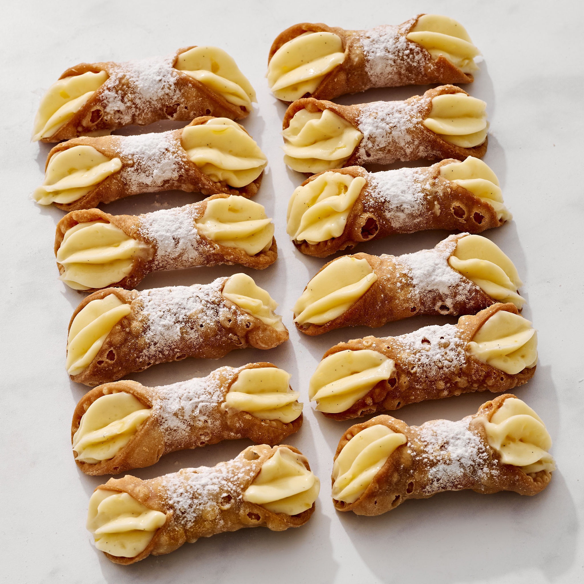 12 Mini Vanilla Bean Cannoli