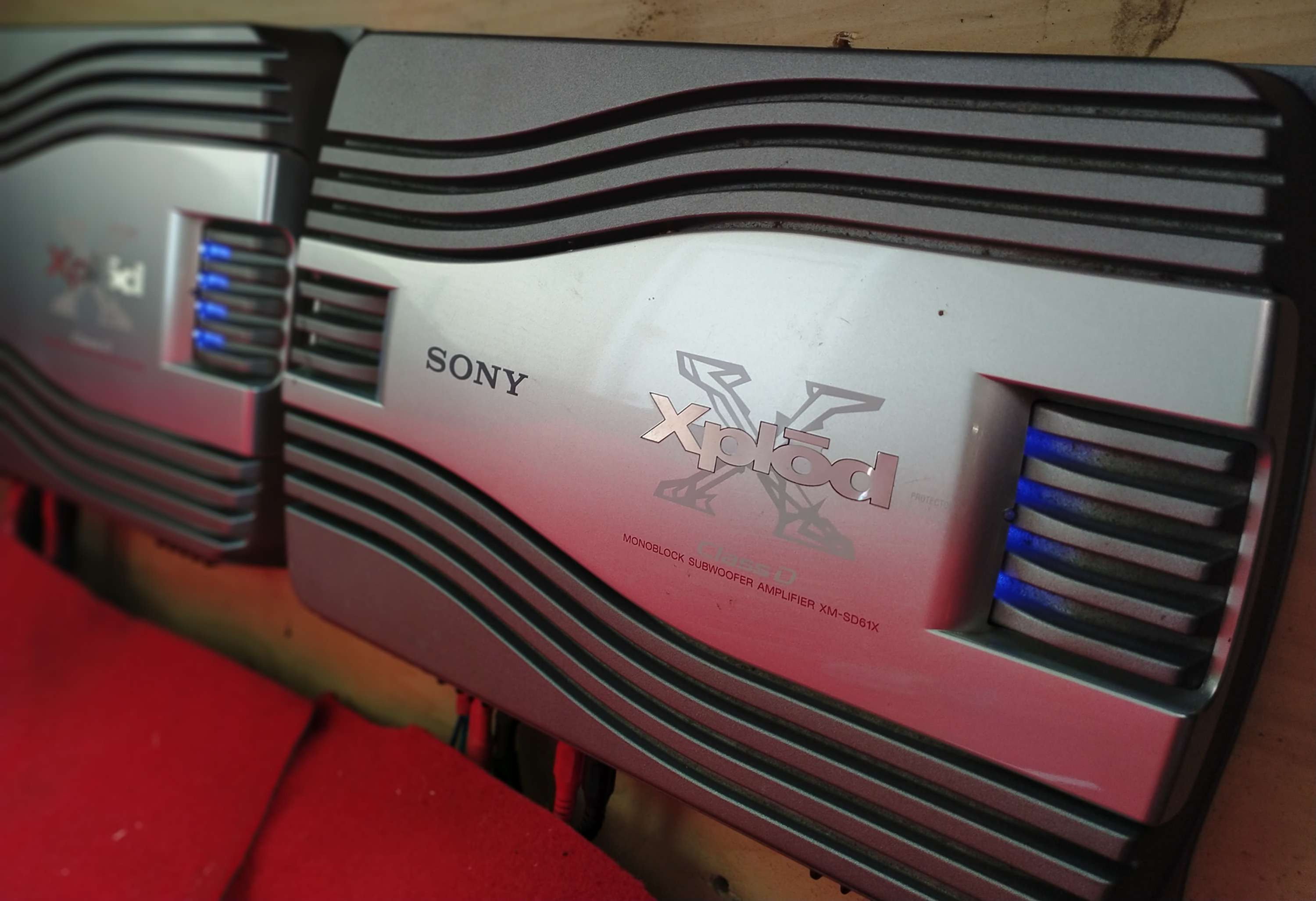 Sony Xplod XM SD61X  mono block 140$ ch où pour les 2.  250$