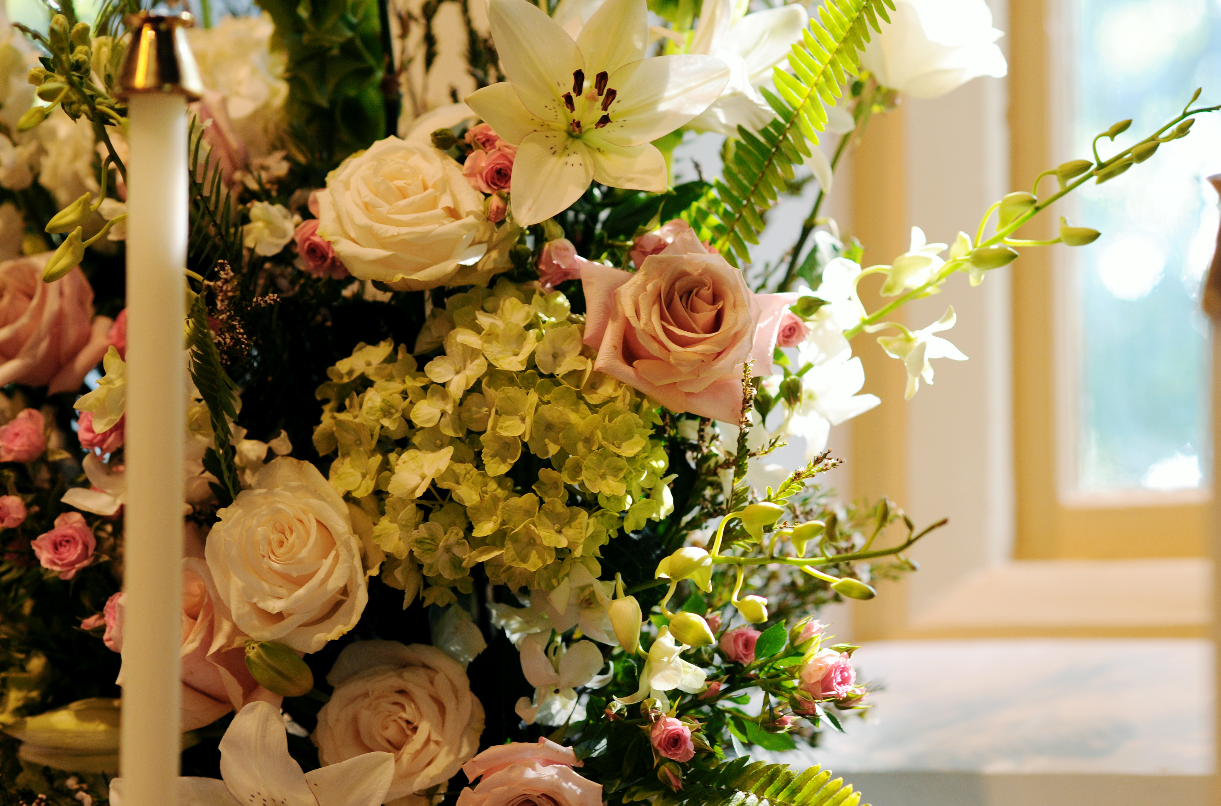 ALTAR ARRANGEMENT DETAIL