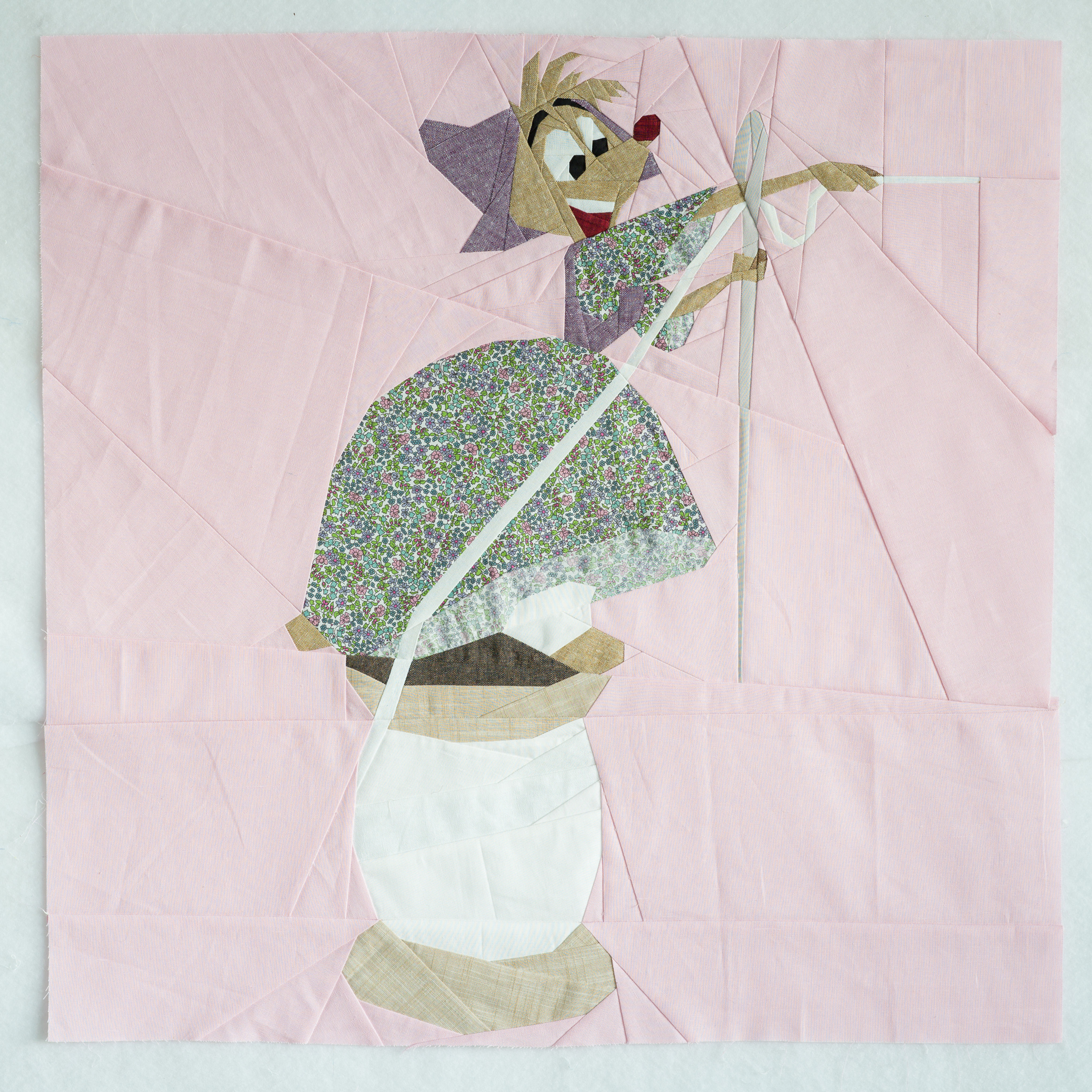 Suzy Mouse Cinderella Sewing Foundation Paper Piecing Pattern