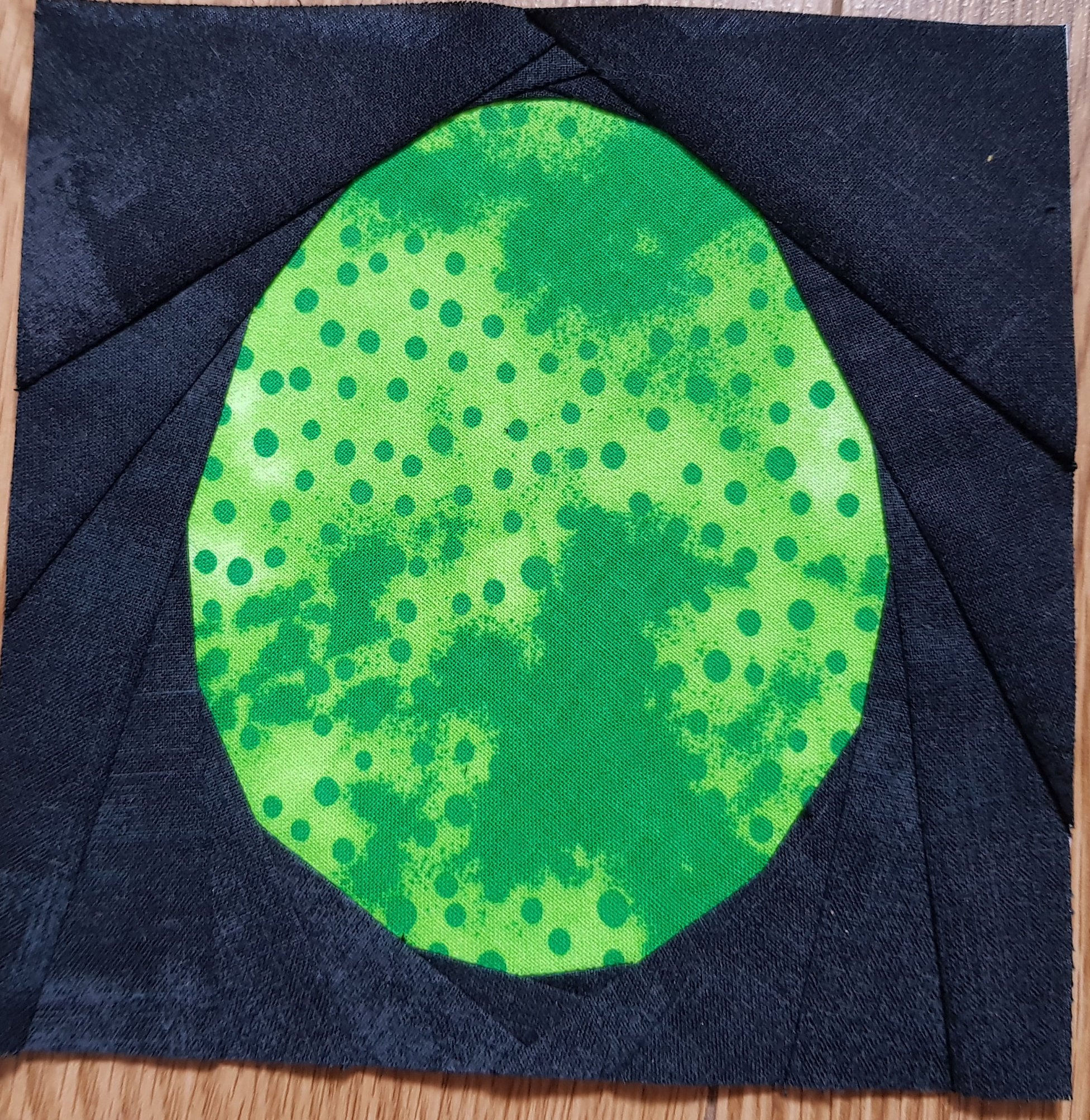 Egg 4 Foundation Paper Piecing Pattern