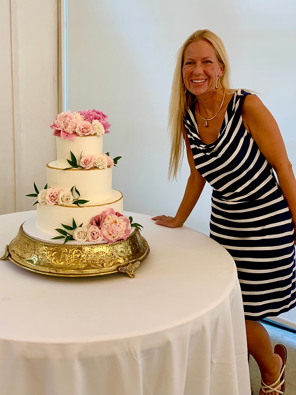Tracey with a Cake