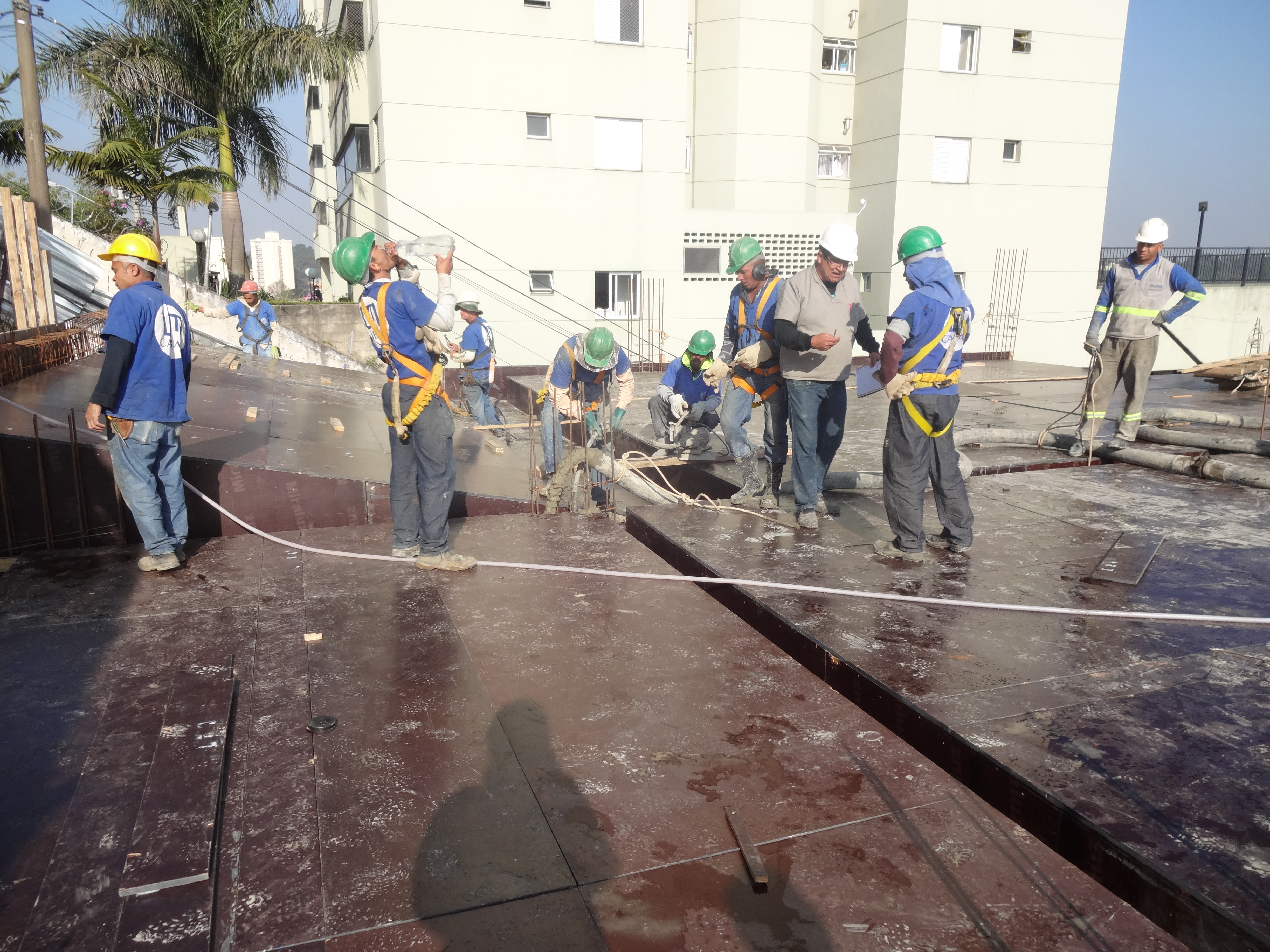Concretagem pilares 1º Subsolo