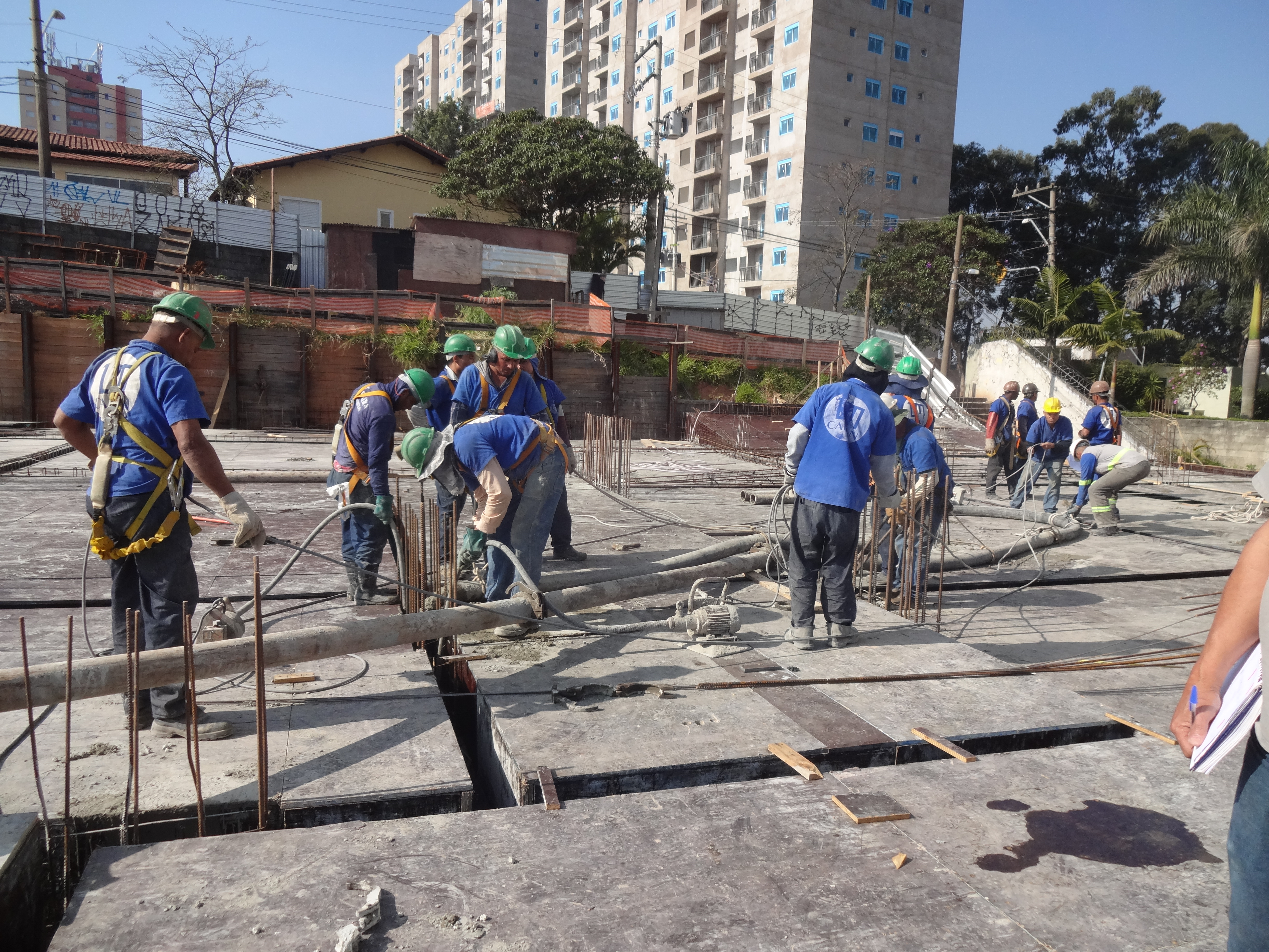 Concretagem pilares 1º Subs