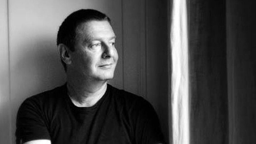 Patrick Burensteinas: revêtir la robe du souverain