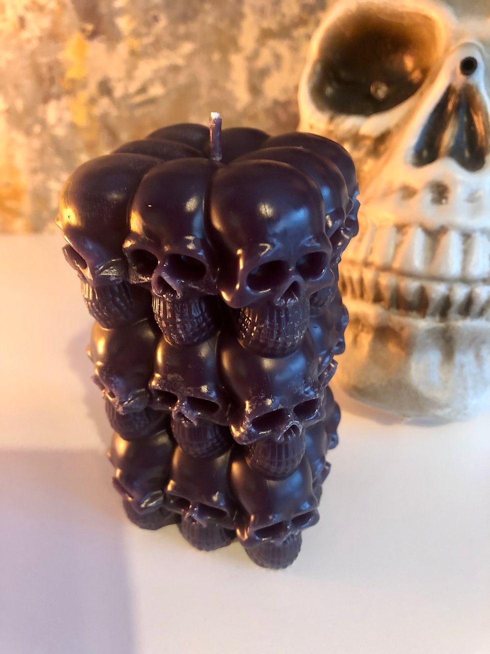 Thumbnail: Pillar of skulls detailed candle