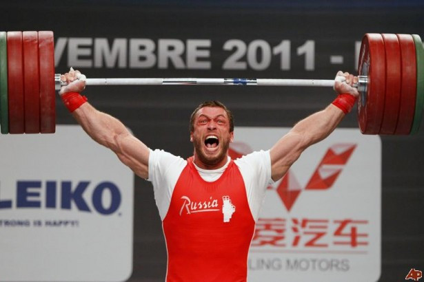 Olympic weightlifter Dmitry Klokov has outstanding intramuscular coordination that makes him a lean weightlifter.