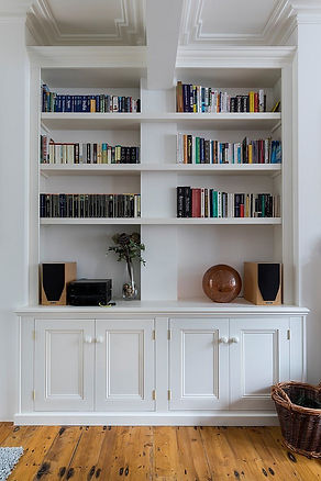 Built-in Victorian style 4 door alcove cupboard and bookcase