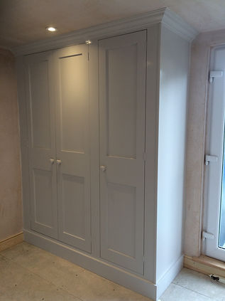 built-in 3 door wardrobe