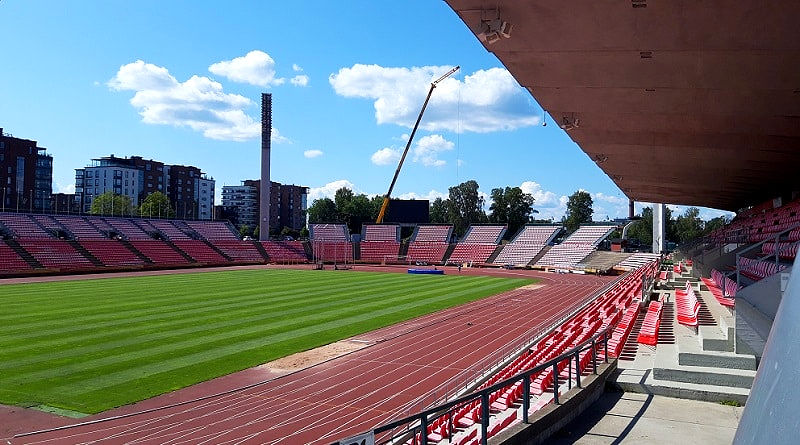 Tampere-Stadion_edited.jpg