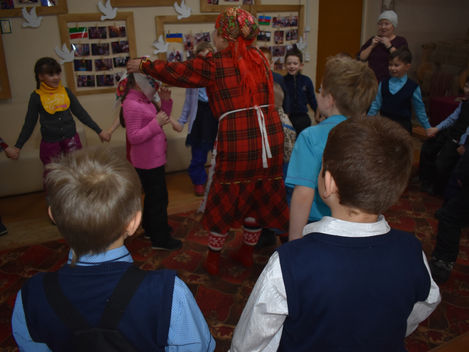 Туннэ , удмурт кыллэн нуналэзлы сизьыса, Сюрногурт школаысь 1-2 классын дышетскись пиналъёсын (20 ды