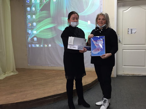 Голубь мира. Одна страна-одна семья