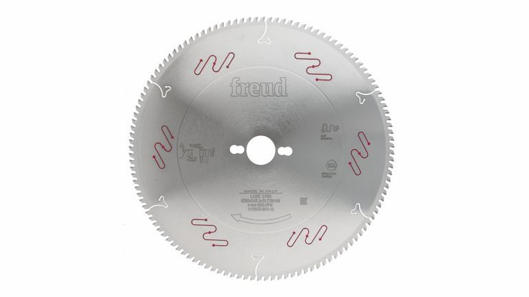 circular_saw_blade_1920x640_res_1920x480