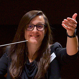 Kyara Nelsen conducting Social Share_edi