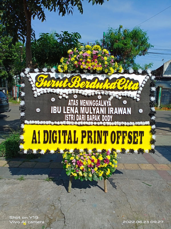 Bunga Papan - 500 — Standing flower board standard — Little Puff Flowers