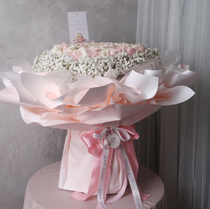 Little Puff - 100 tangkai mawar & babybreath