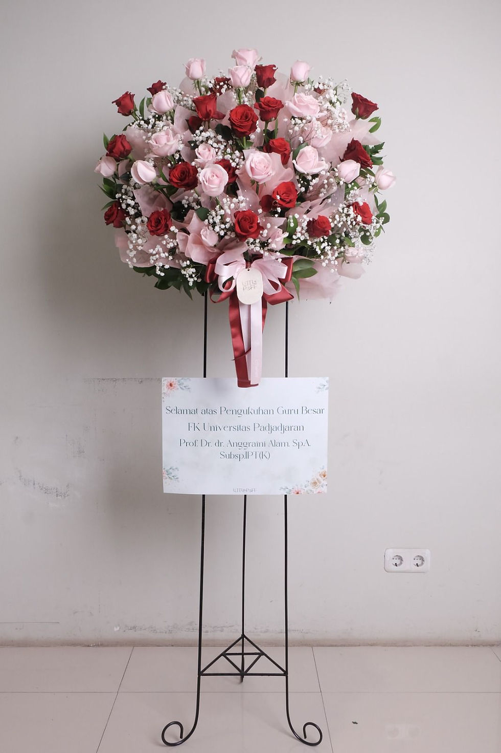 Thumbnail: Standing Flower All Rose