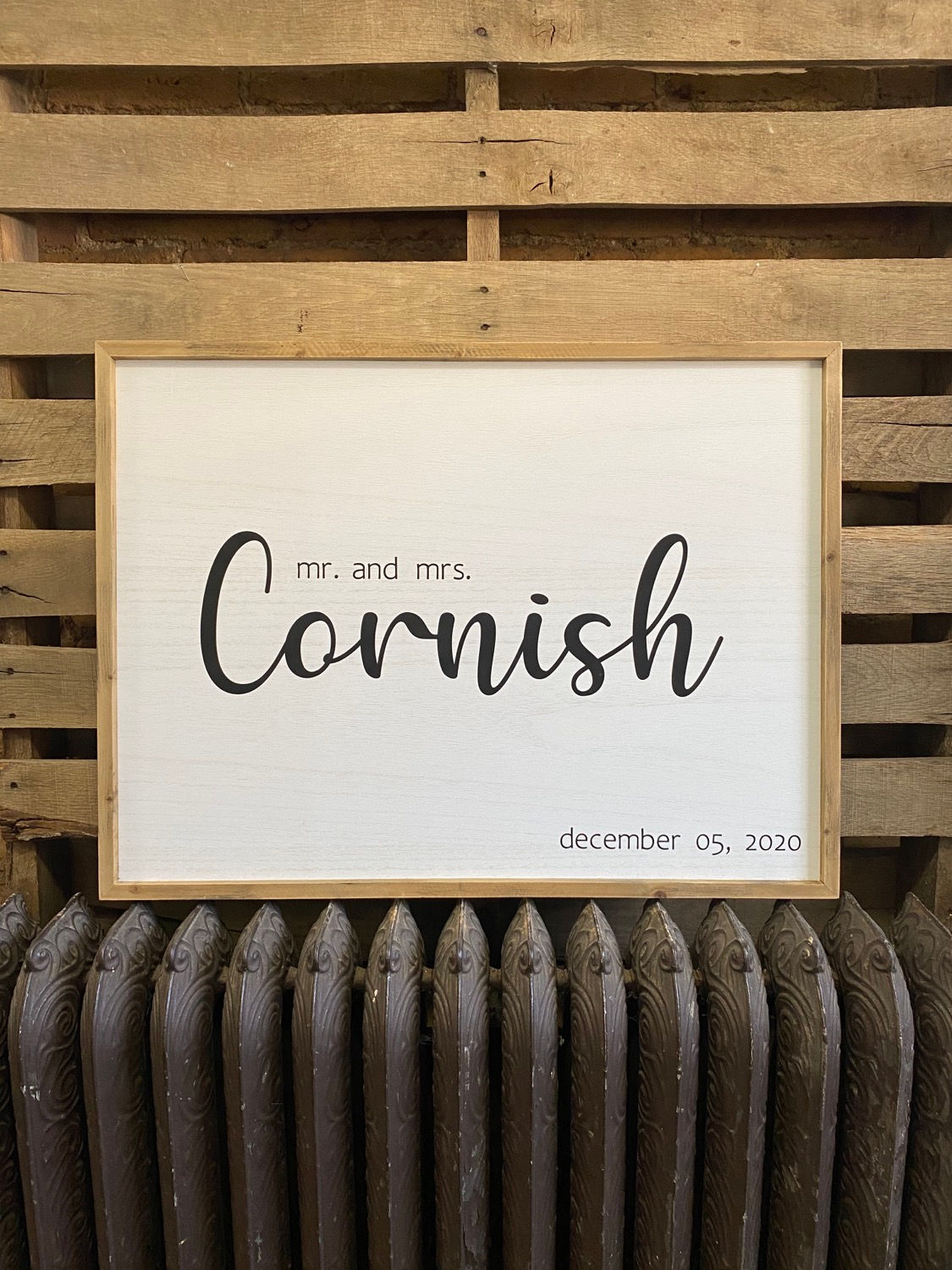 Mr. & Mrs. Guestbook