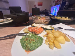 Wildlachs, Zucchetti, Spinach, Kartoffeln