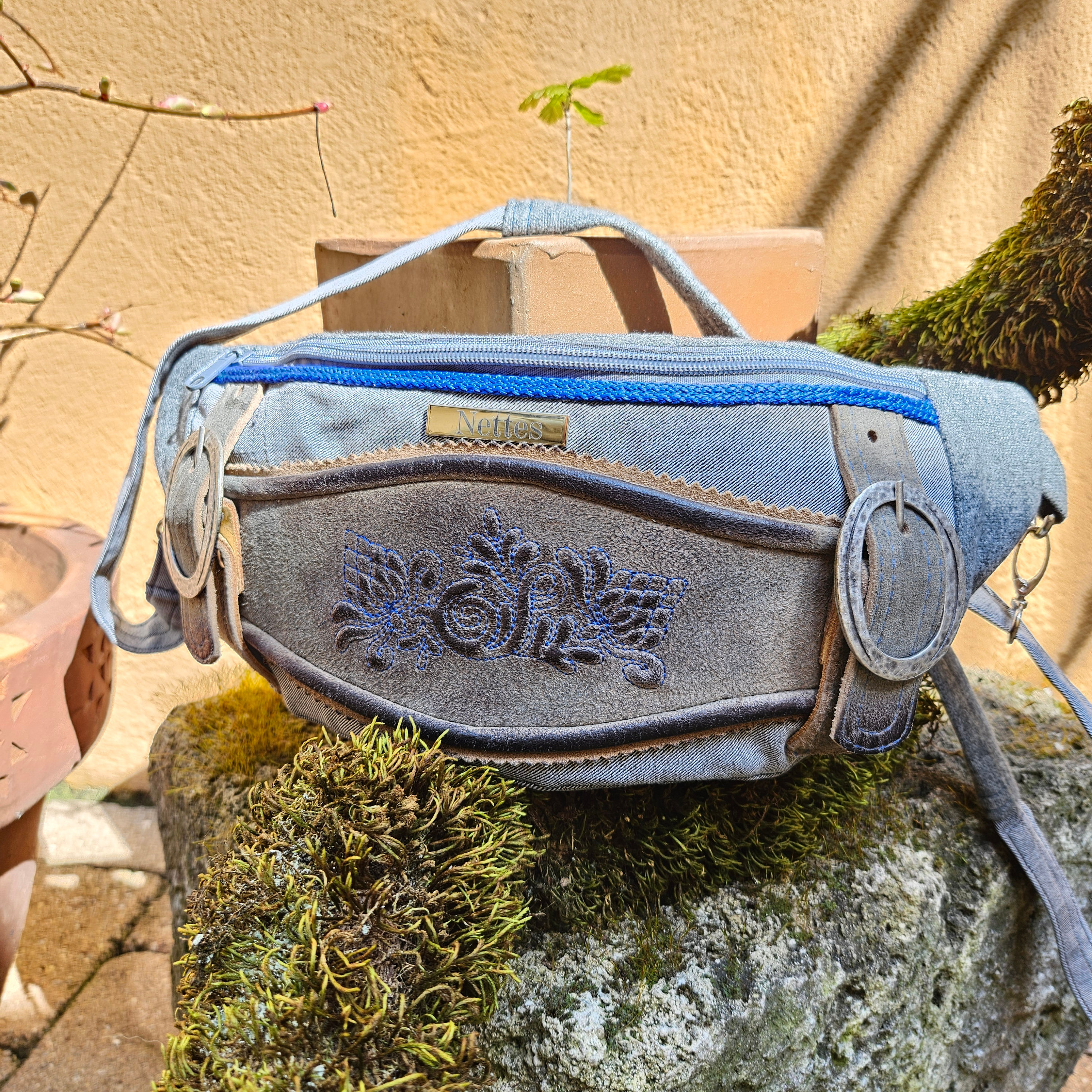 Bauch/Crossbodytasche Lederhos'n blue/grey